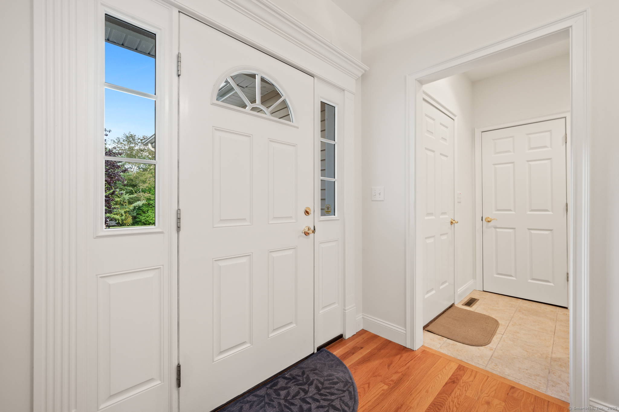 Colchester, Connecticut 06415, United States, 2 Bedrooms Bedrooms, ,2 BathroomsBathrooms,Residential,Pending,208598