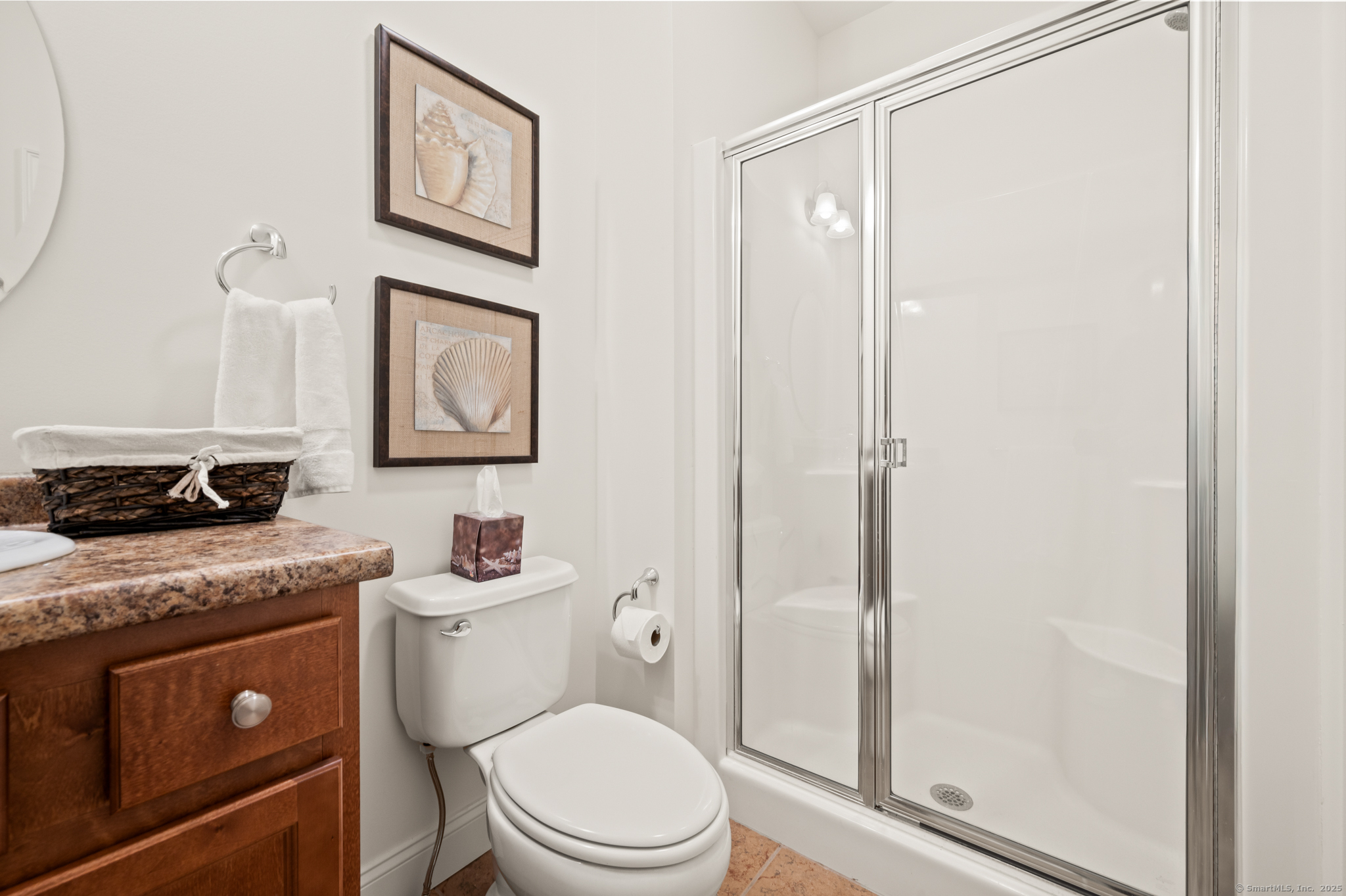 Colchester, Connecticut 06415, United States, 2 Bedrooms Bedrooms, ,2 BathroomsBathrooms,Residential,Pending,208598