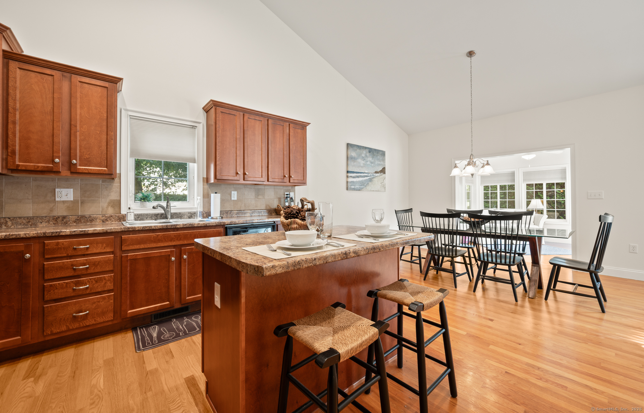 Colchester, Connecticut 06415, United States, 2 Bedrooms Bedrooms, ,2 BathroomsBathrooms,Residential,Pending,208598