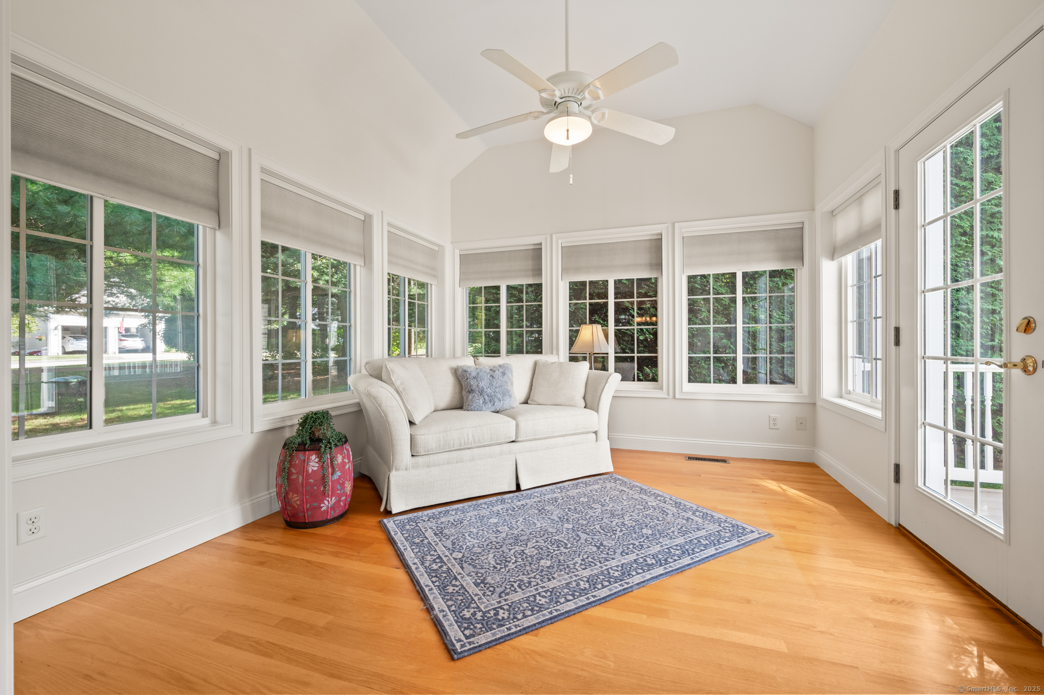 Colchester, Connecticut 06415, United States, 2 Bedrooms Bedrooms, ,2 BathroomsBathrooms,Residential,Pending,208598