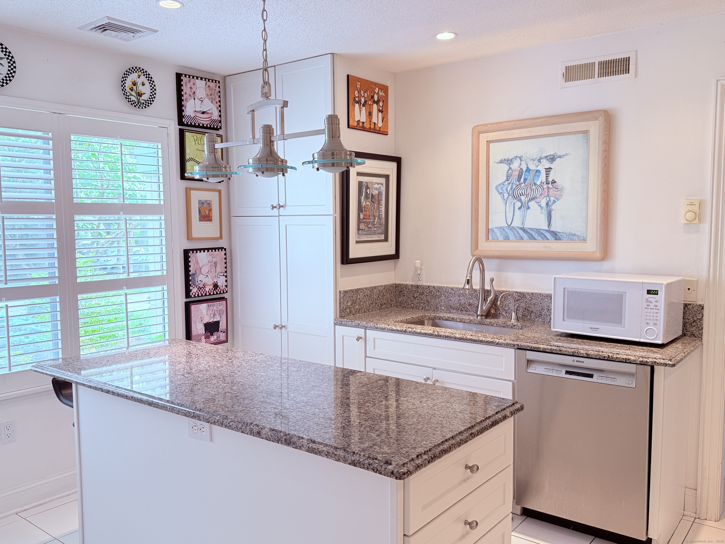 12 Heritage Crest E