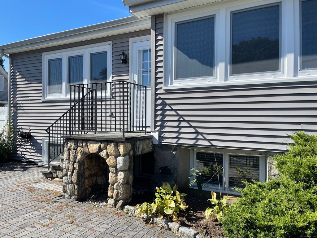 Photo of 40 Ledge Avenue, New Canaan, CT 06840 (MLS # 24132206)