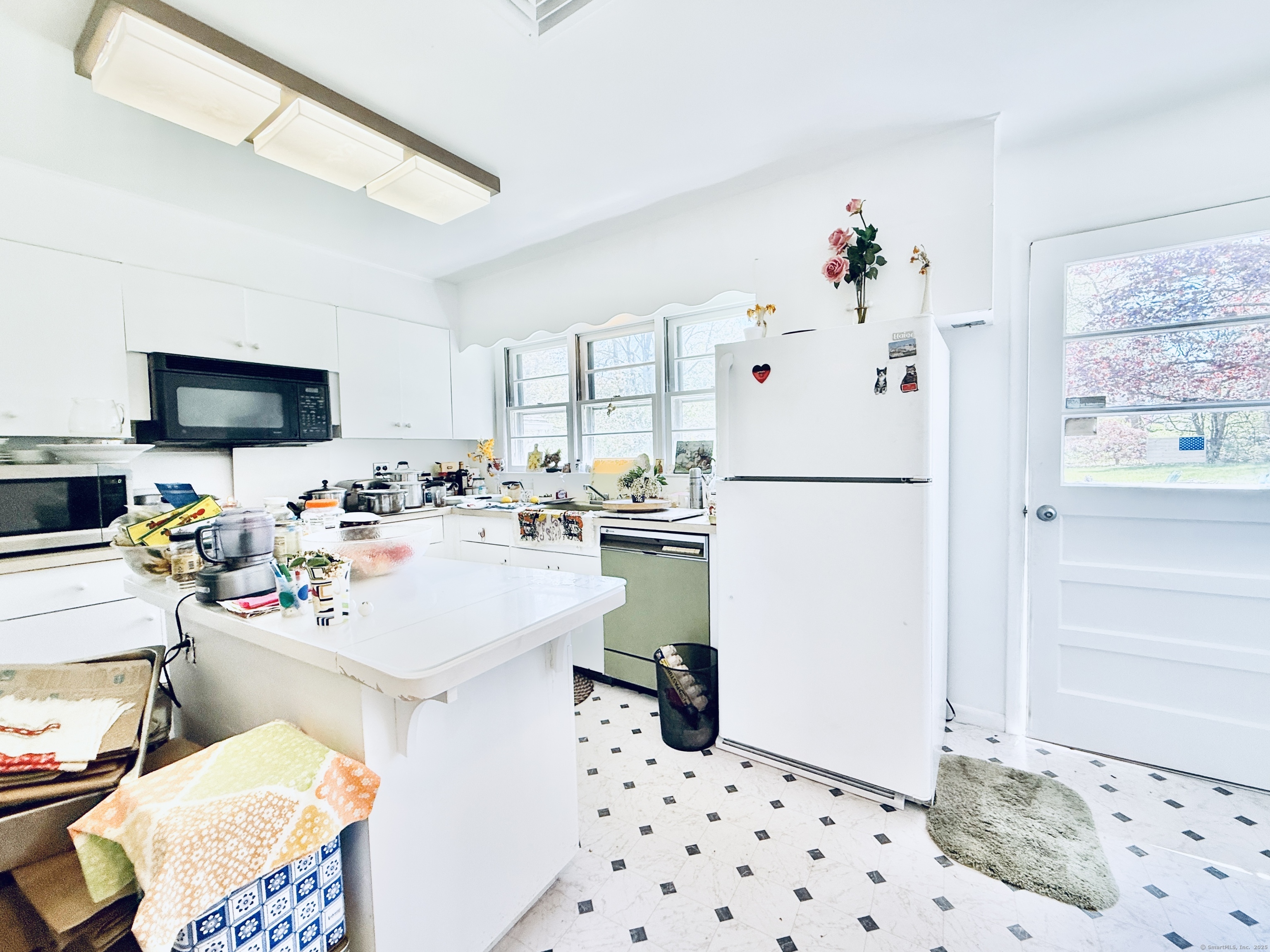 37 Barclay Drive, Stamford, Connecticut image 9
