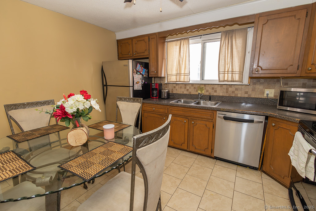 112 Clinton Street, New Britain, Connecticut image 14