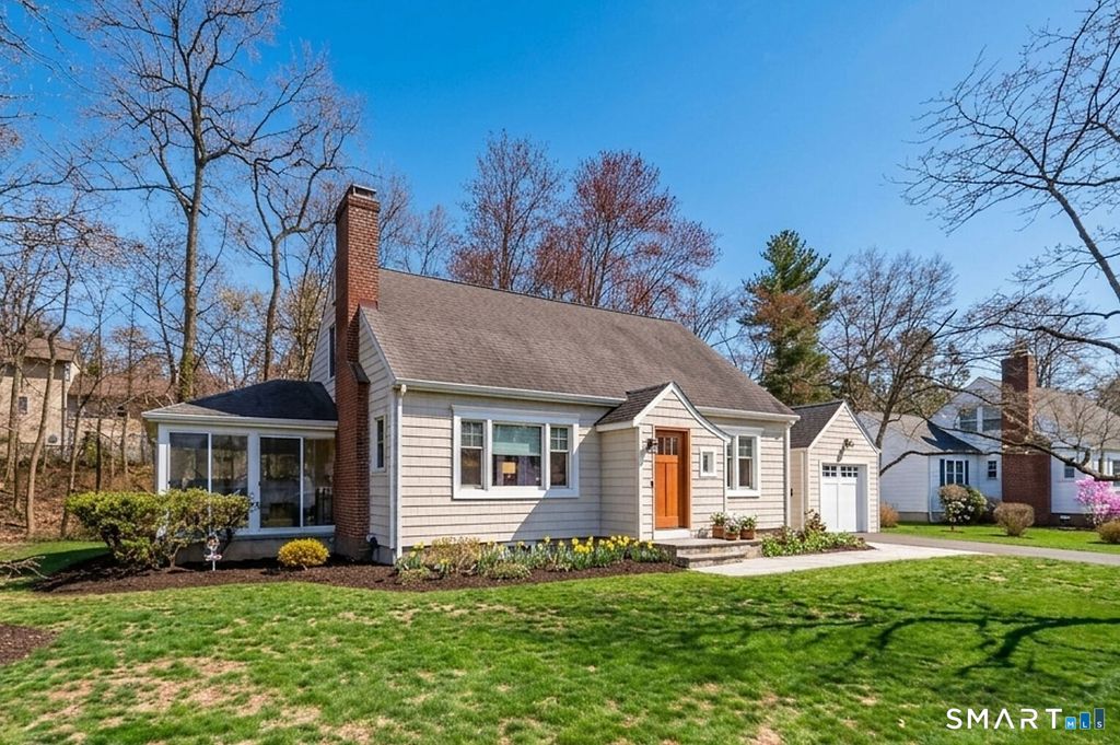 Photo of 59 Forest Hill Road, North Haven, CT 06473 (MLS # 24167534)