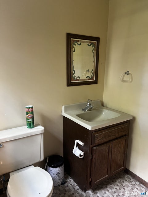 Tiny photo for 206 W Lake Avenue, Guilford, CT 06437 (MLS # 24208371)