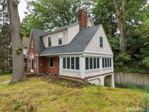 Tiny photo for 130 Marvelwood Drive, New Haven, CT 06515 (MLS # 24181164)