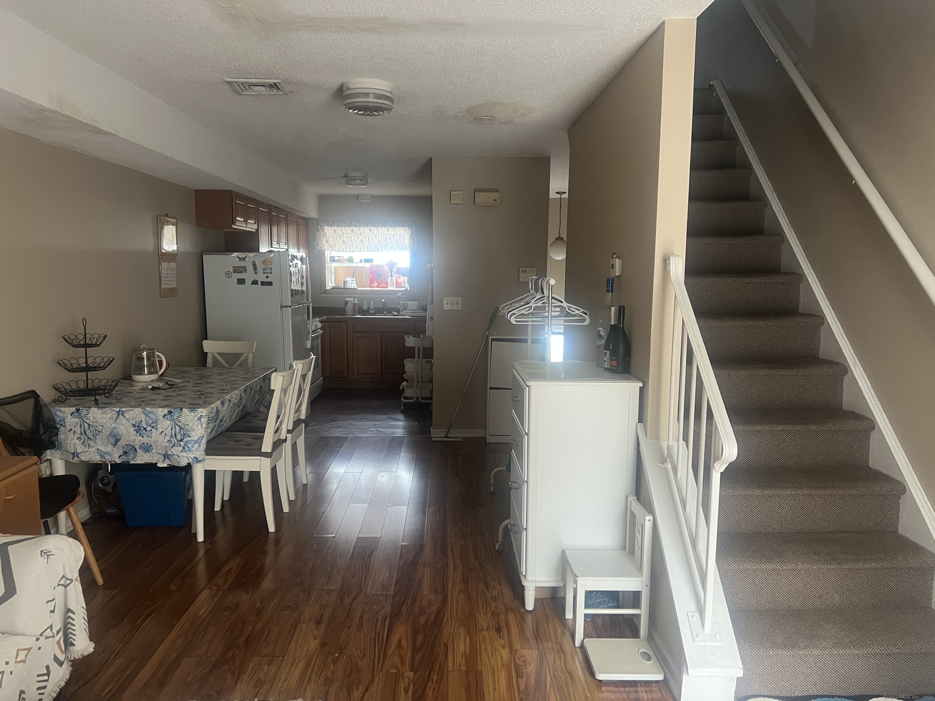 360 W. Spring Street D8