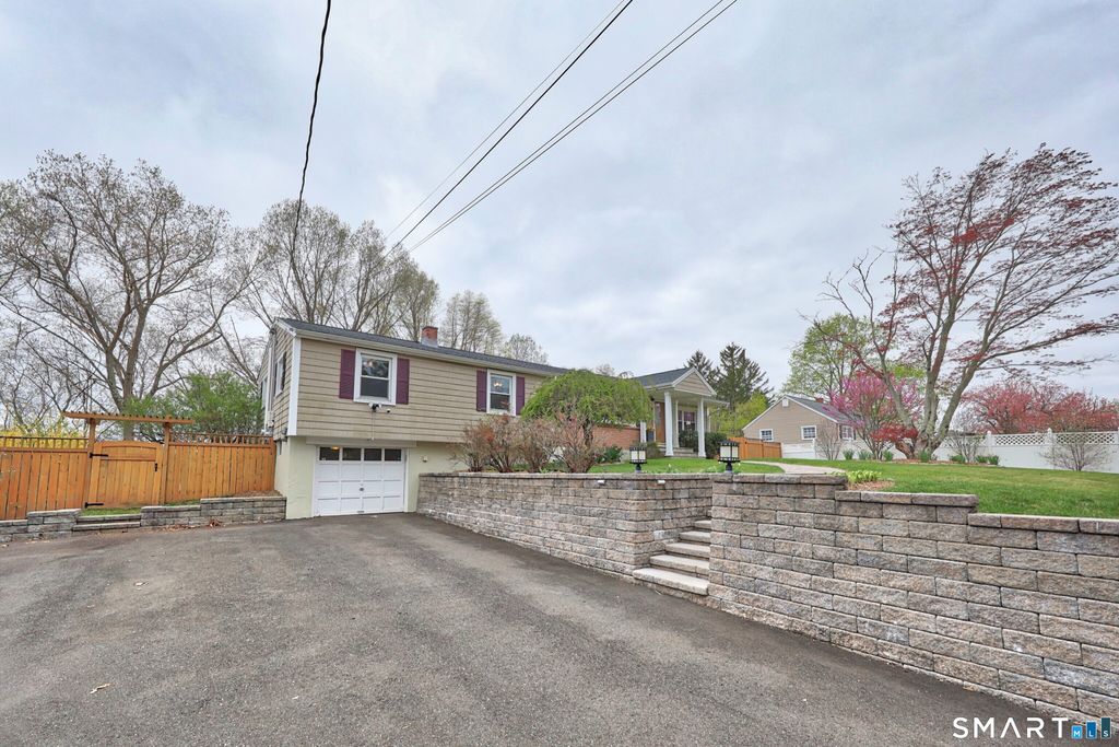 Photo of 250 Four Rod Road, Hamden, CT 06514 (MLS # 24166732)