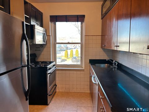 Tiny photo for 118 Summer Street #2B, Stamford, CT 06901 (MLS # 24149354)