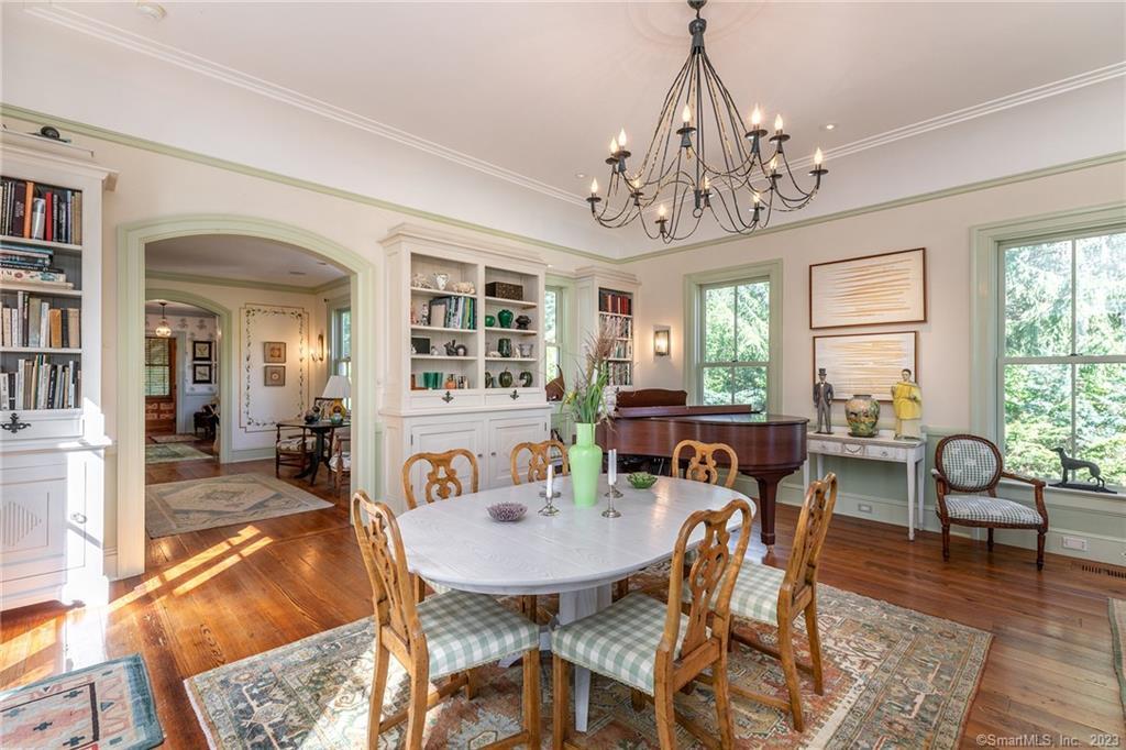 4 Juniper Ledge Lane