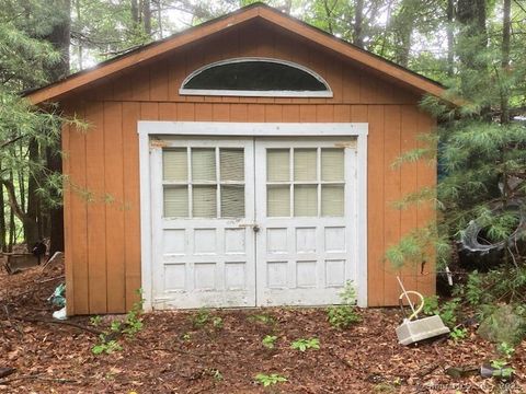 Photo of 600 Lydall Street, Manchester, CT 06042 (MLS # 24160122)