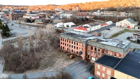 83 Canal Street Putnam CT 06260