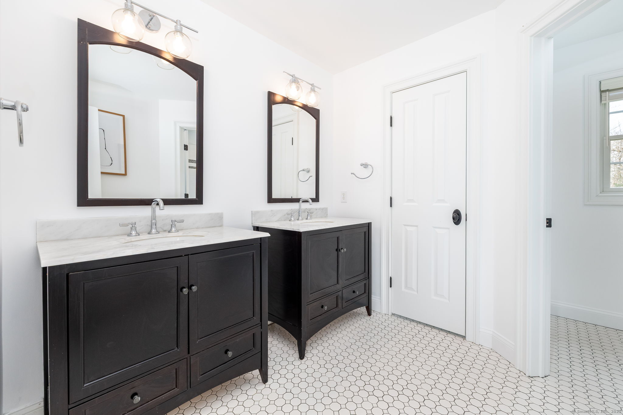 17 Transylvania Road, Woodbury, Connecticut image 24