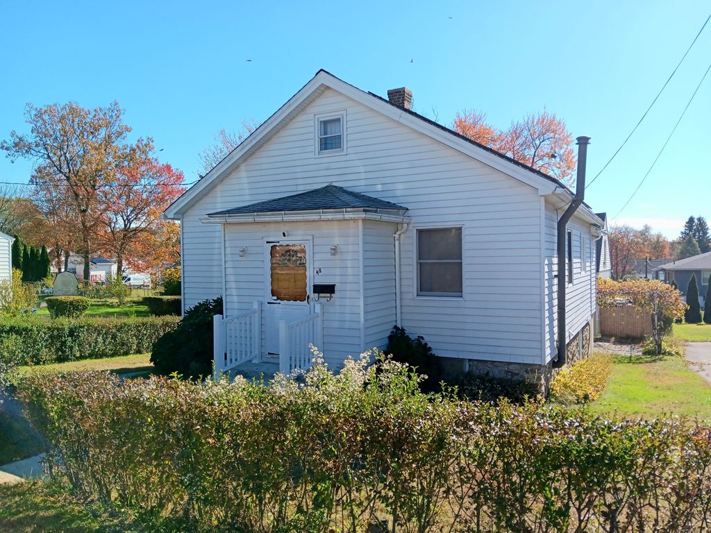 Photo of 48 Macnamara Street, Waterbury, CT 06708 (MLS # 24141818)