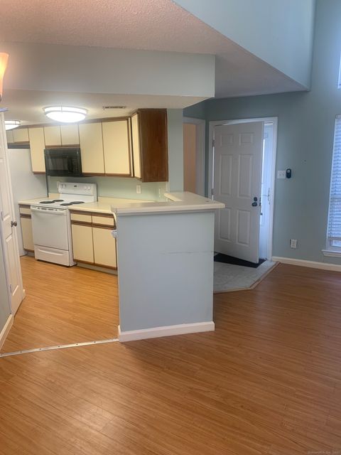 Tiny photo for 11 Carriage Crossing Lane #11, Middletown, CT 06457 (MLS # 24133396)