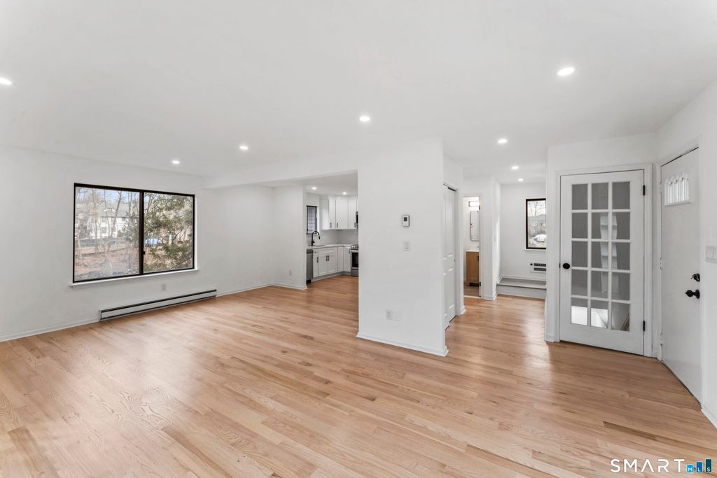 Photo of 100 Maple Tree Avenue #APT 7, Stamford, CT 06906 (MLS # 24147011)