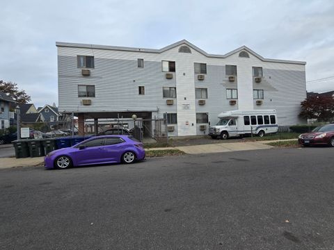 Tiny photo for 1610 Fairfield Avenue #APT G4, Bridgeport, CT 06605 (MLS # 24136916)