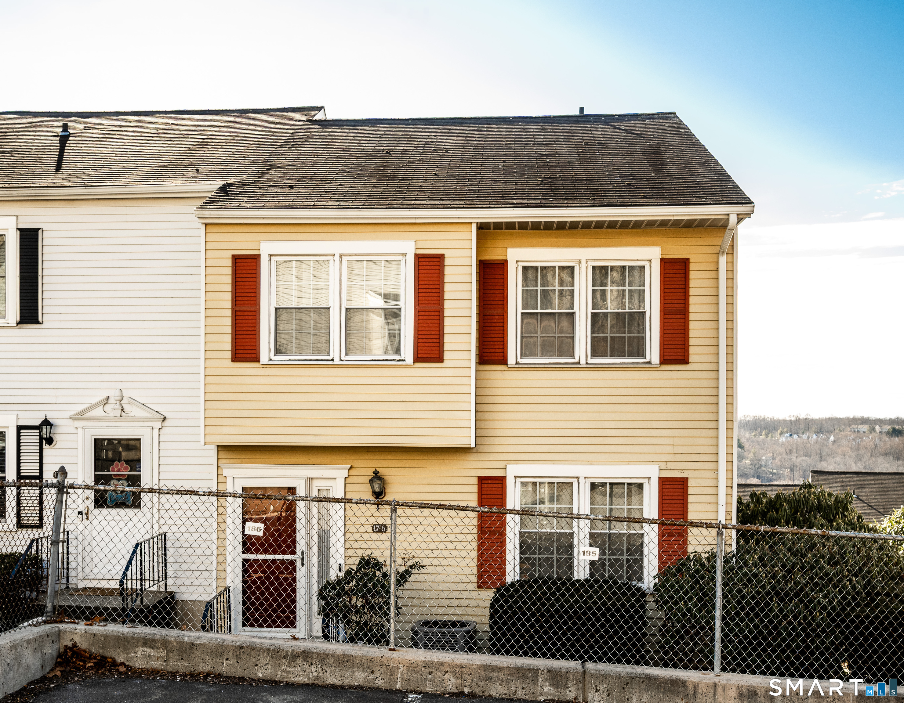 55 Mill Plain Road 17-6