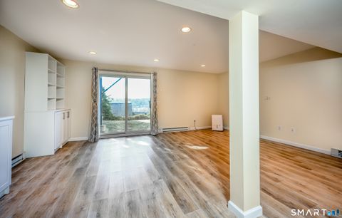 Tiny photo for 55 Mill Plain Road #17-6, Danbury, CT 06811 (MLS # 24150108)