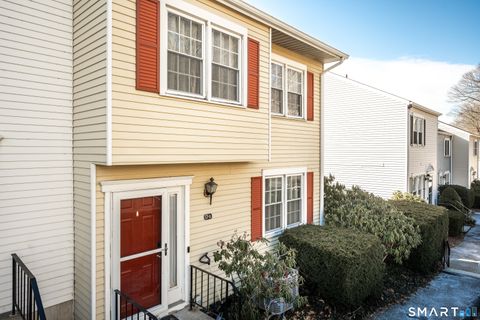 Photo of 55 Mill Plain Road #17-6, Danbury, CT 06811 (MLS # 24150108)