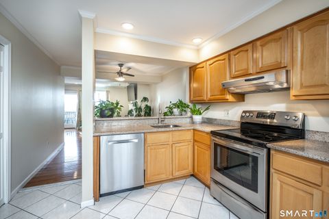 Tiny photo for 55 Mill Plain Road #17-6, Danbury, CT 06811 (MLS # 24150108)