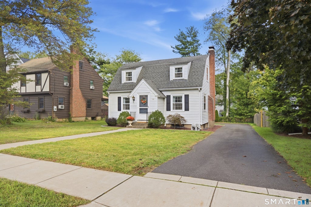 Photo of 110 Clifton Avenue, West Hartford, CT 06107 (MLS # 24206351)
