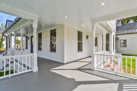 Tiny photo for 134 Rowayton Avenue, Norwalk, CT 06853 (MLS # 24132512)