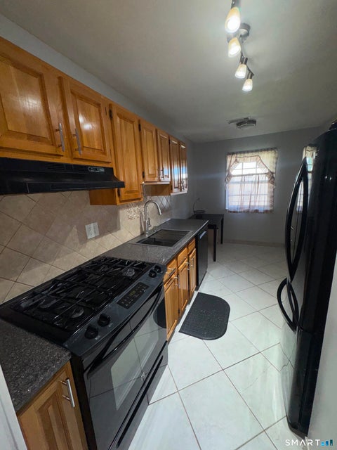 Multifamily For Rent - 50 Greenhouse Road #18D<br/> Fairfield County, Bridgeport, CT 06606