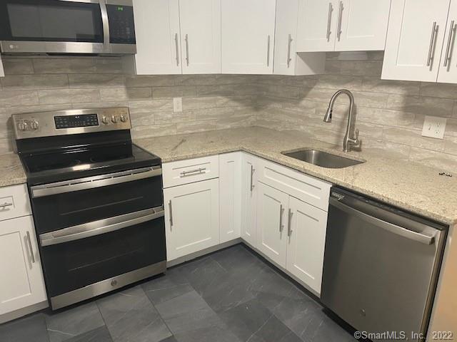 Canterbury Arms 28, New Milford, Connecticut - 2 Bedrooms  
1 Bathrooms  
4 Rooms - 