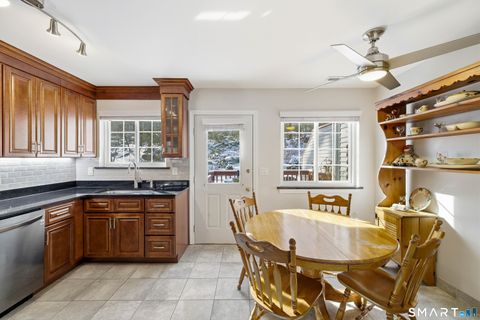 Tiny photo for 310 Boston Post Road #152, Waterford, CT 06385 (MLS # 24149785)