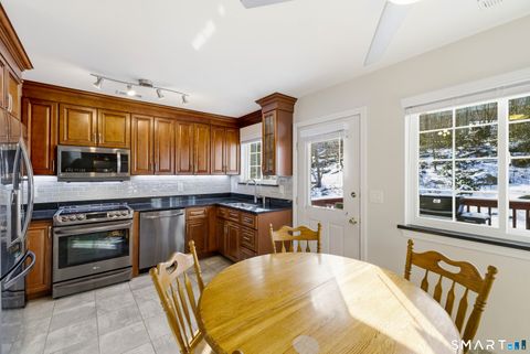 Tiny photo for 310 Boston Post Road #152, Waterford, CT 06385 (MLS # 24149785)