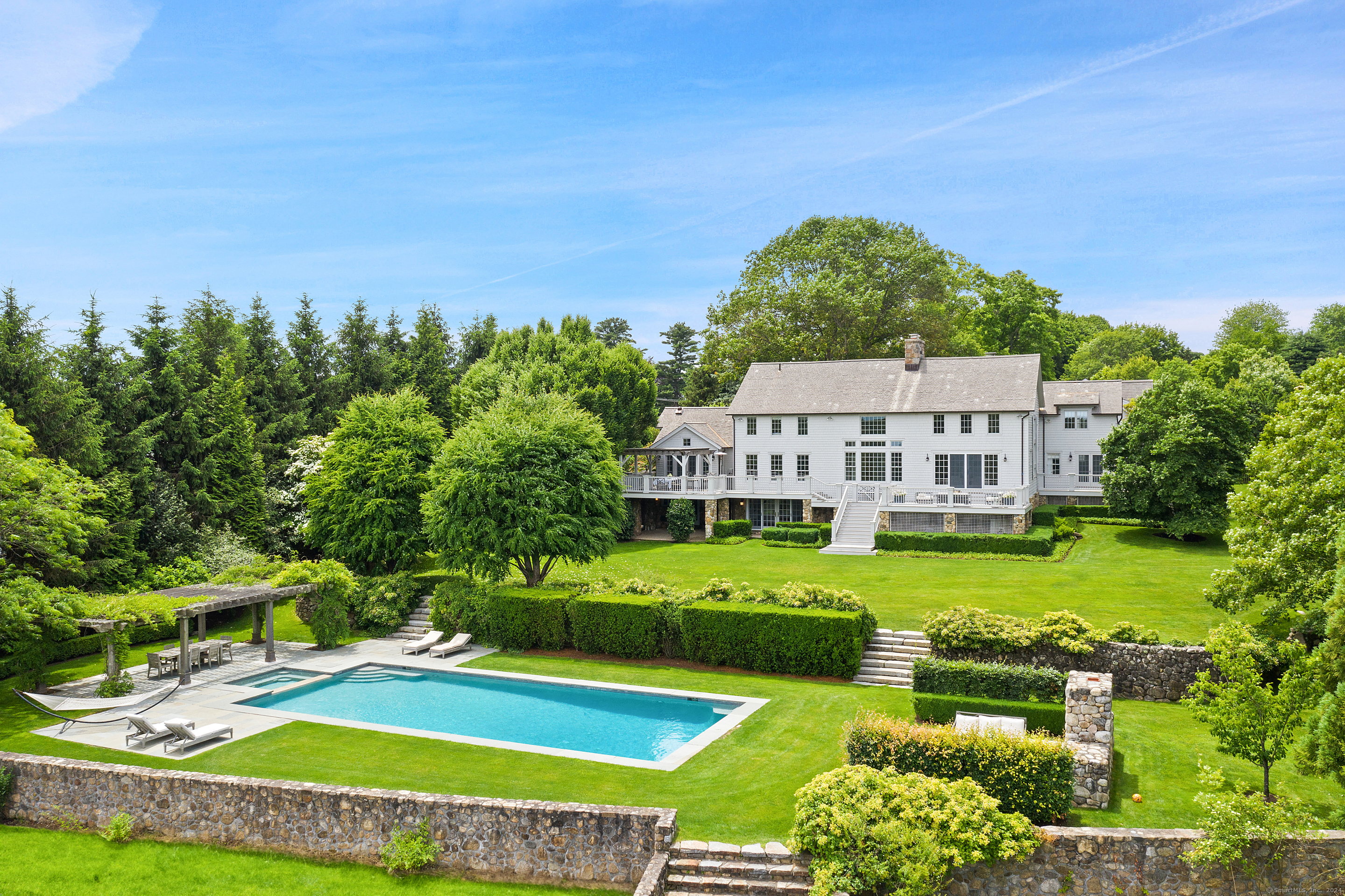 Property for Sale at 945 Oenoke Ridge, New Canaan, Connecticut - Bedrooms: 6 
Bathrooms: 6.5 
Rooms: 10  - $6,895,000