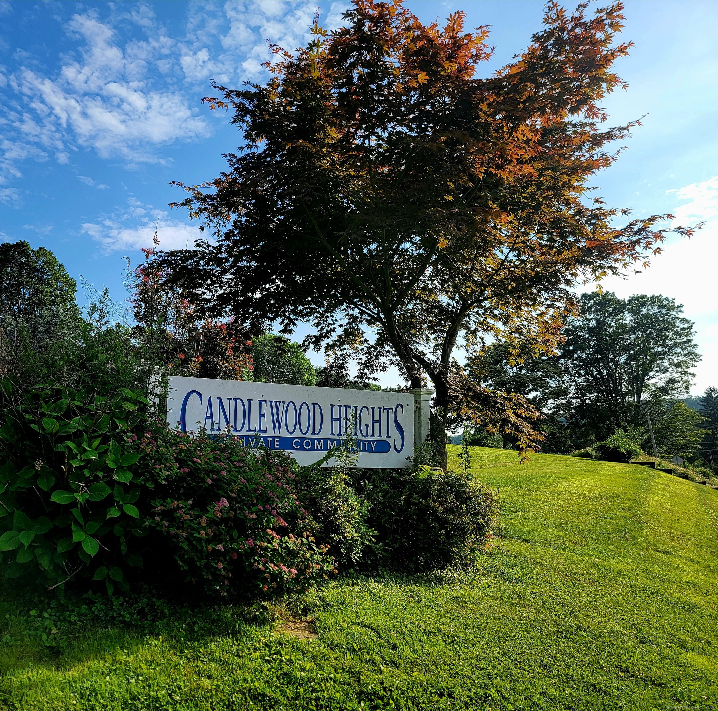 17 Candlewood Heights