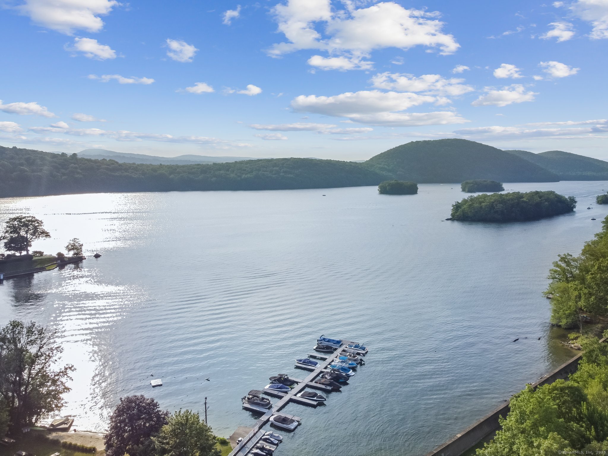 17 Candlewood Heights