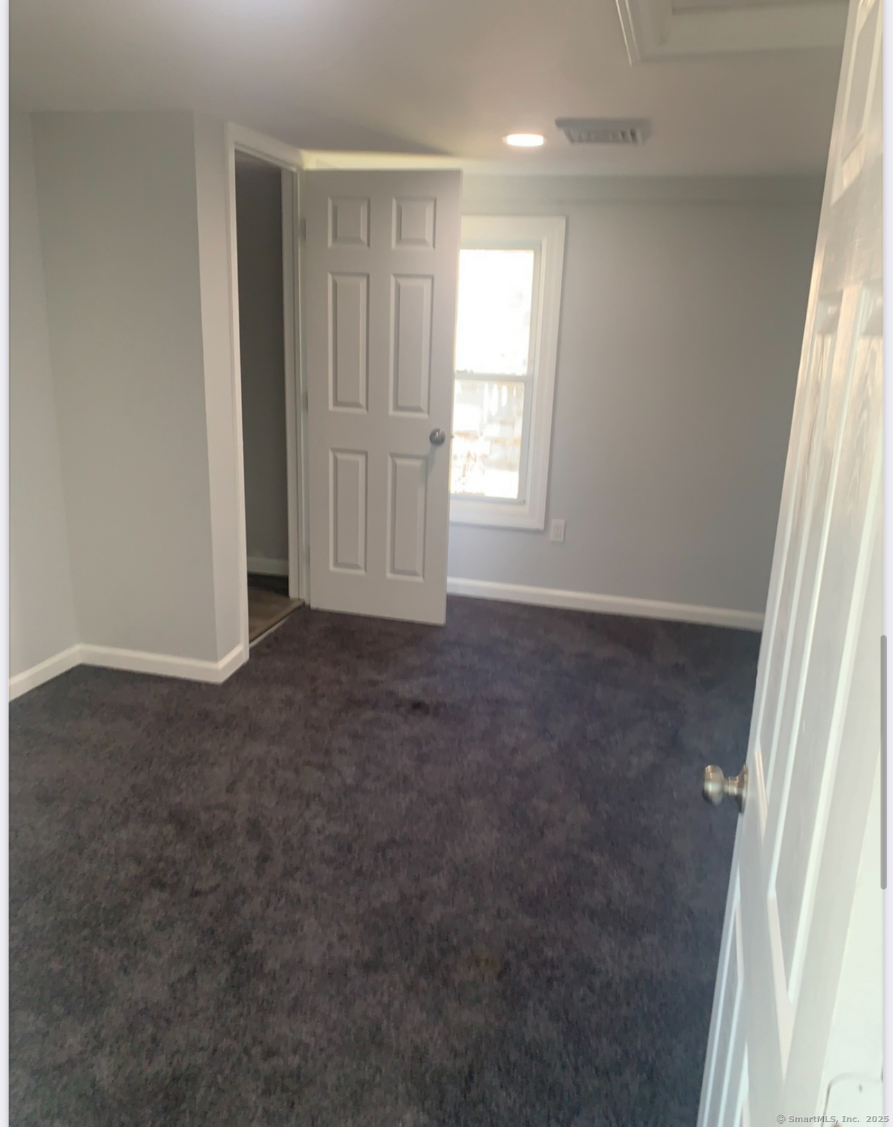 Derby, Connecticut 06418, United States, 3 Bedrooms Bedrooms, ,2 BathroomsBathrooms,Residential,Active,230859