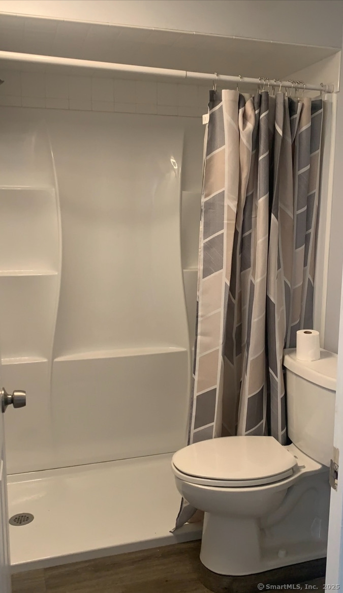 Derby, Connecticut 06418, United States, 3 Bedrooms Bedrooms, ,2 BathroomsBathrooms,Residential,Active,230859