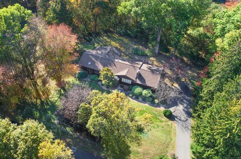 10 Brookside Drive Woodbridge CT 06525
