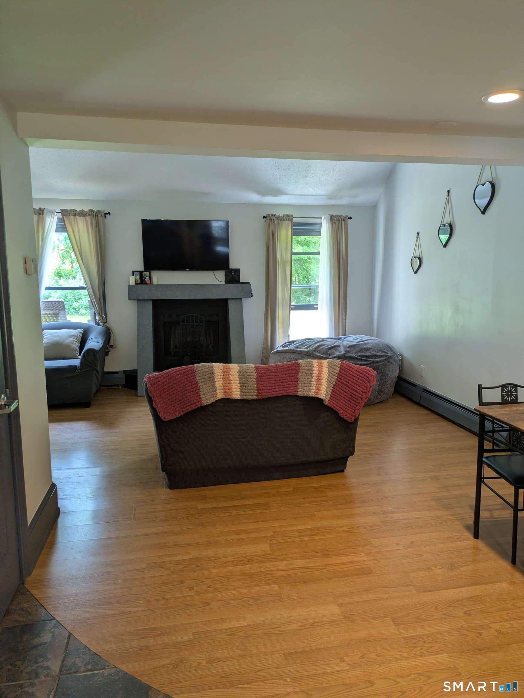 6 Hickory Lane 6