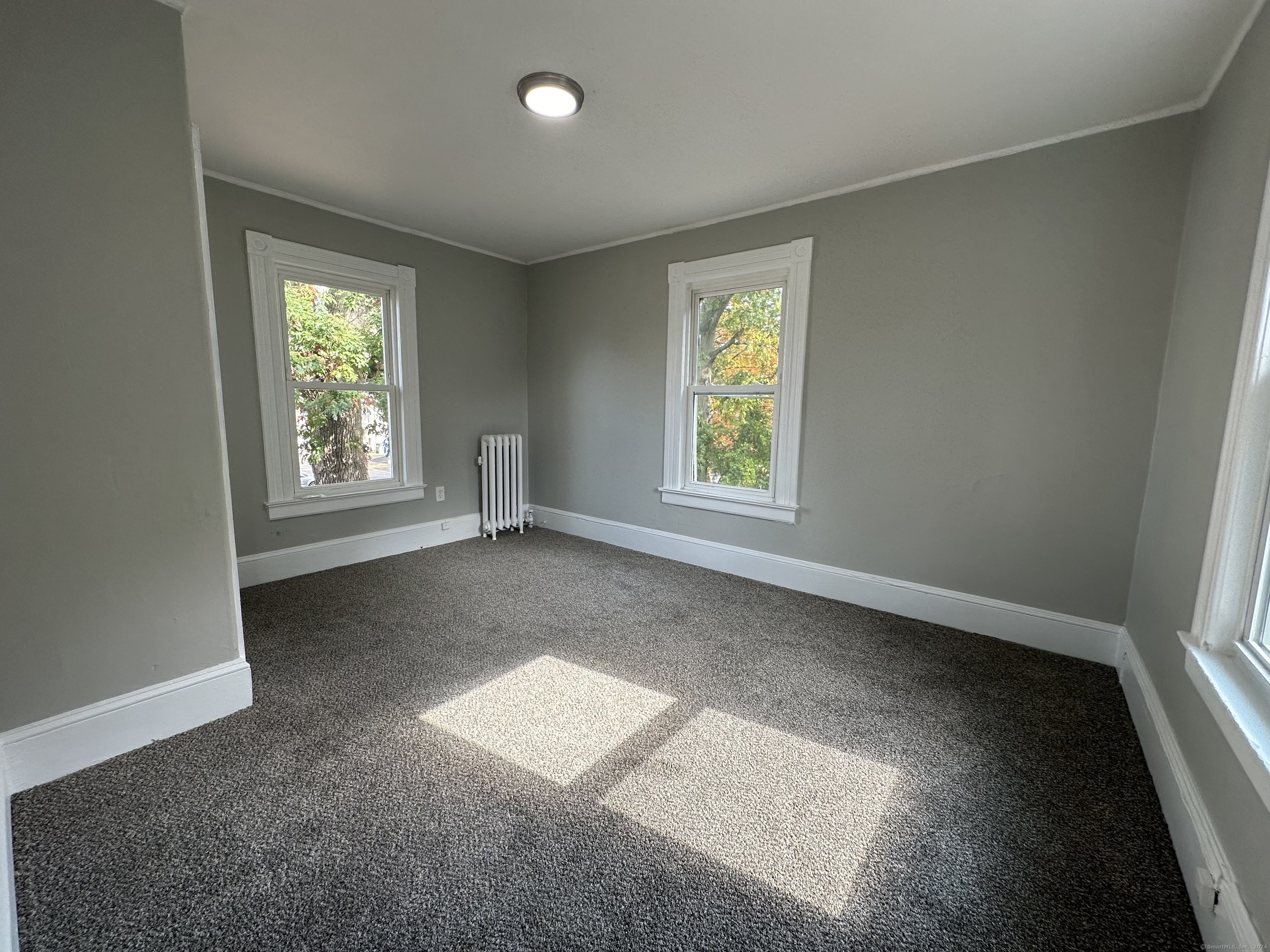 Manchester, Connecticut 06040, United States, 2 Bedrooms Bedrooms, ,1 BathroomBathrooms,Residential,Active,201394