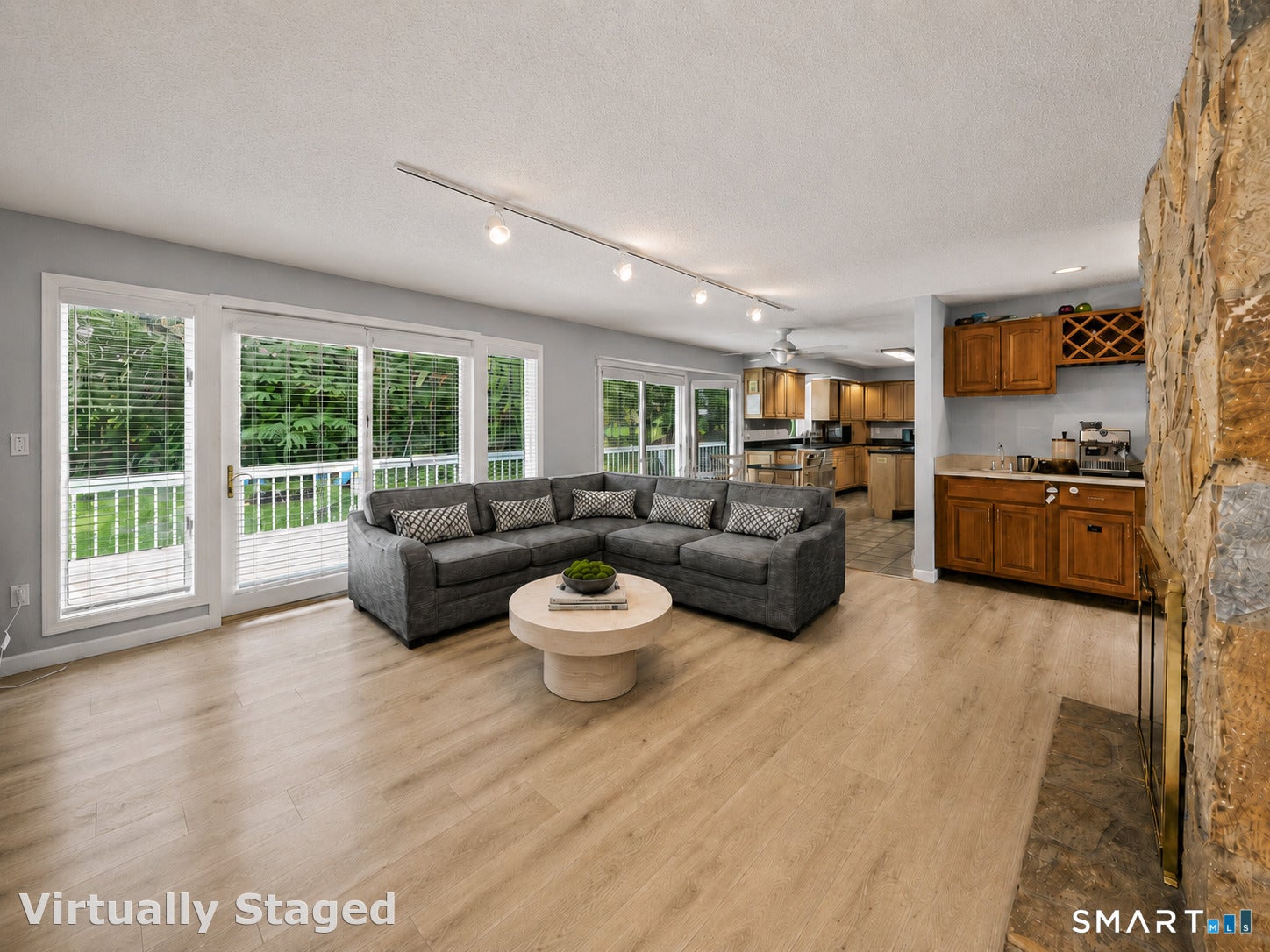 8 Pond View Road