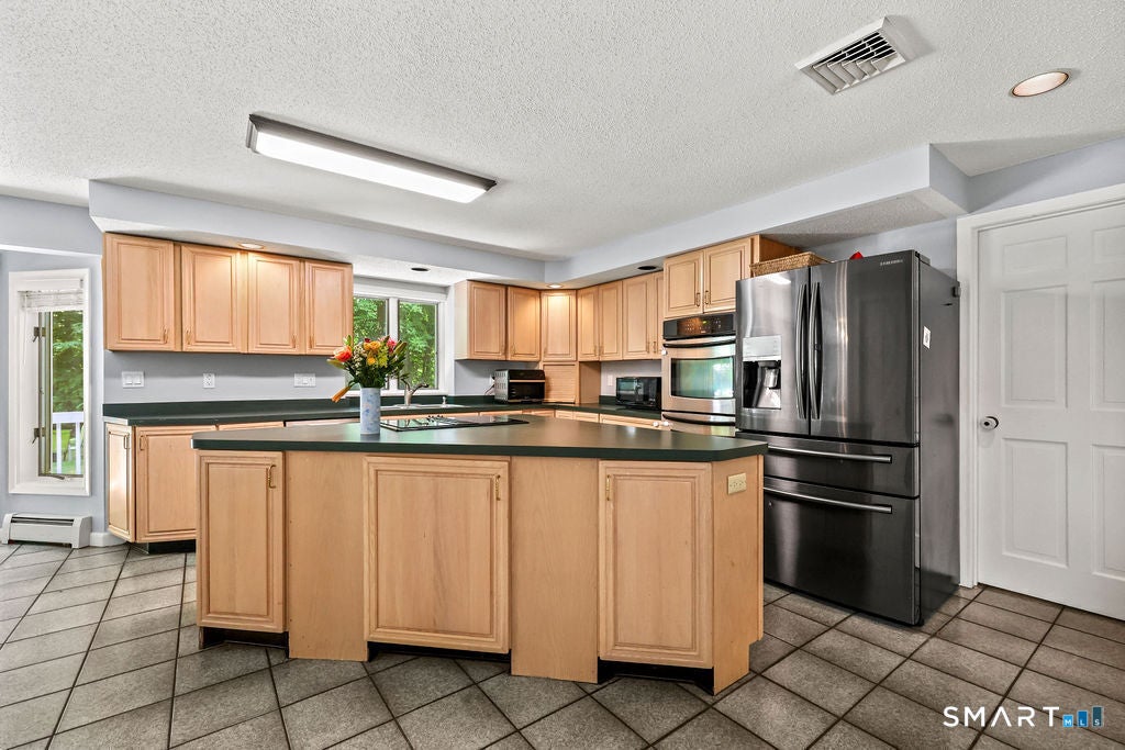 8 Pond View Road