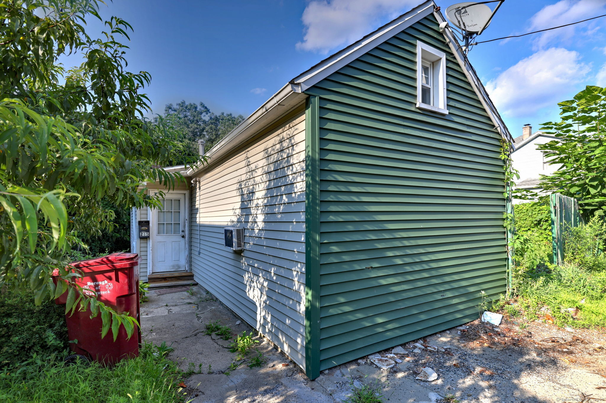 215 Scott Street