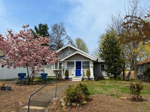 MLS: 24094305