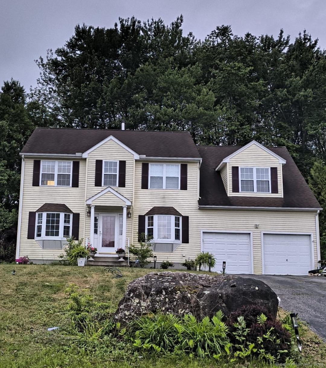 Stonehouse Way, Torrington, Connecticut - 4 Bedrooms  
2 Bathrooms  
6 Rooms - 