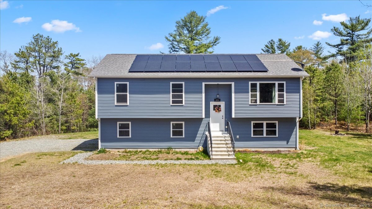 25 Logans Way, Sterling, Connecticut image 1