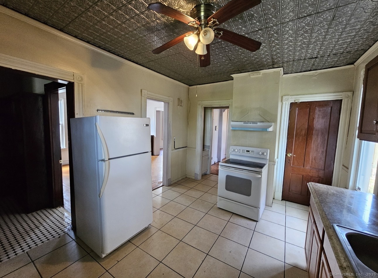 37 Johnson Street, Waterbury, Connecticut image 16