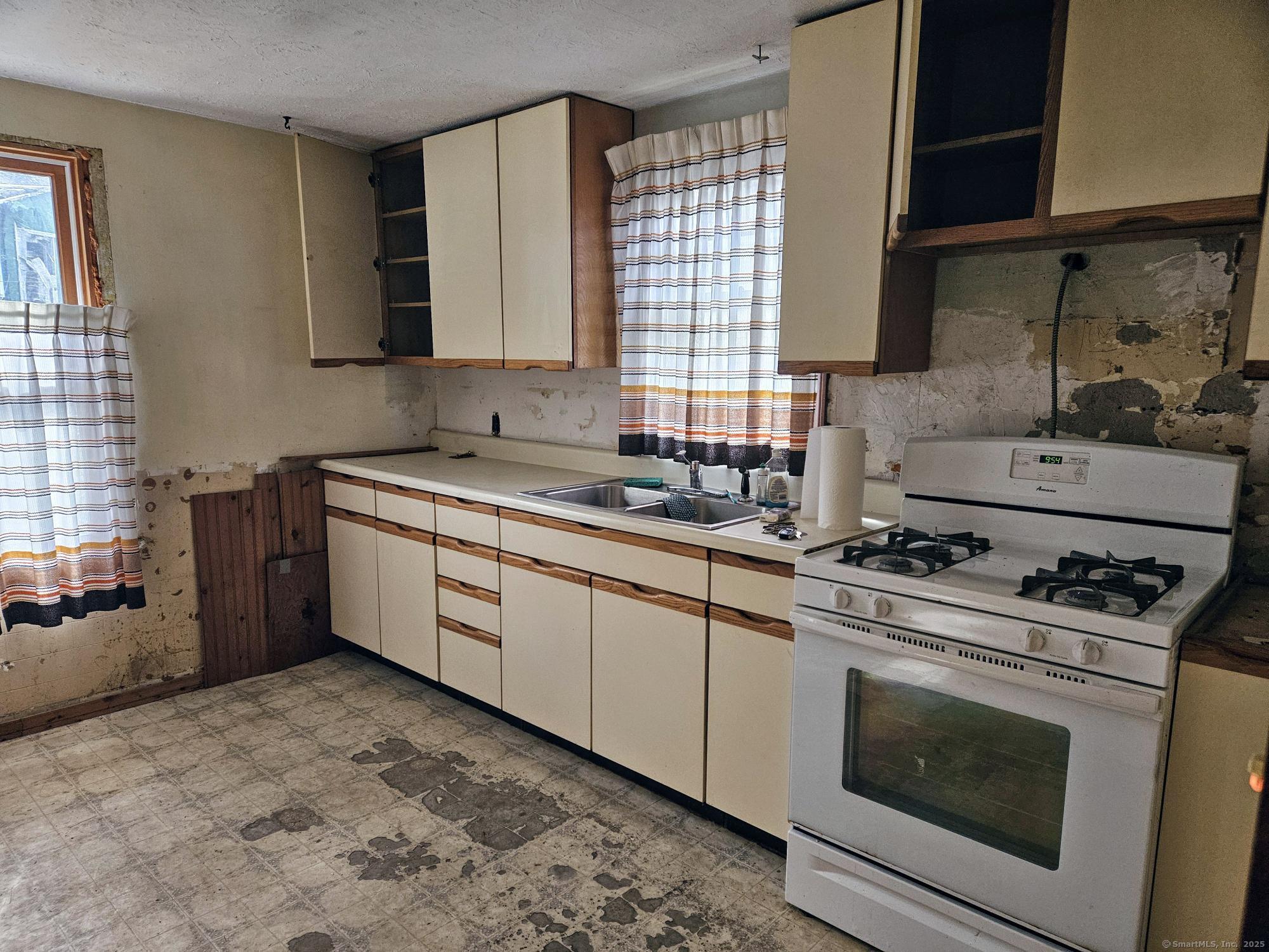 2308 N Main Street, Waterbury, Connecticut image 4