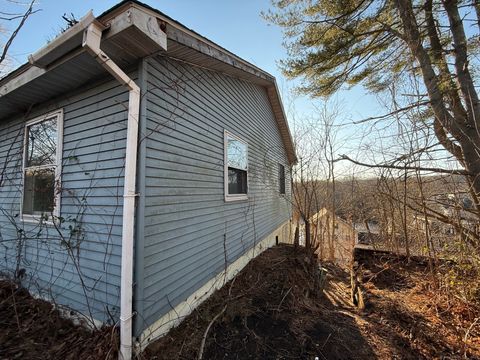 A home in Deep River