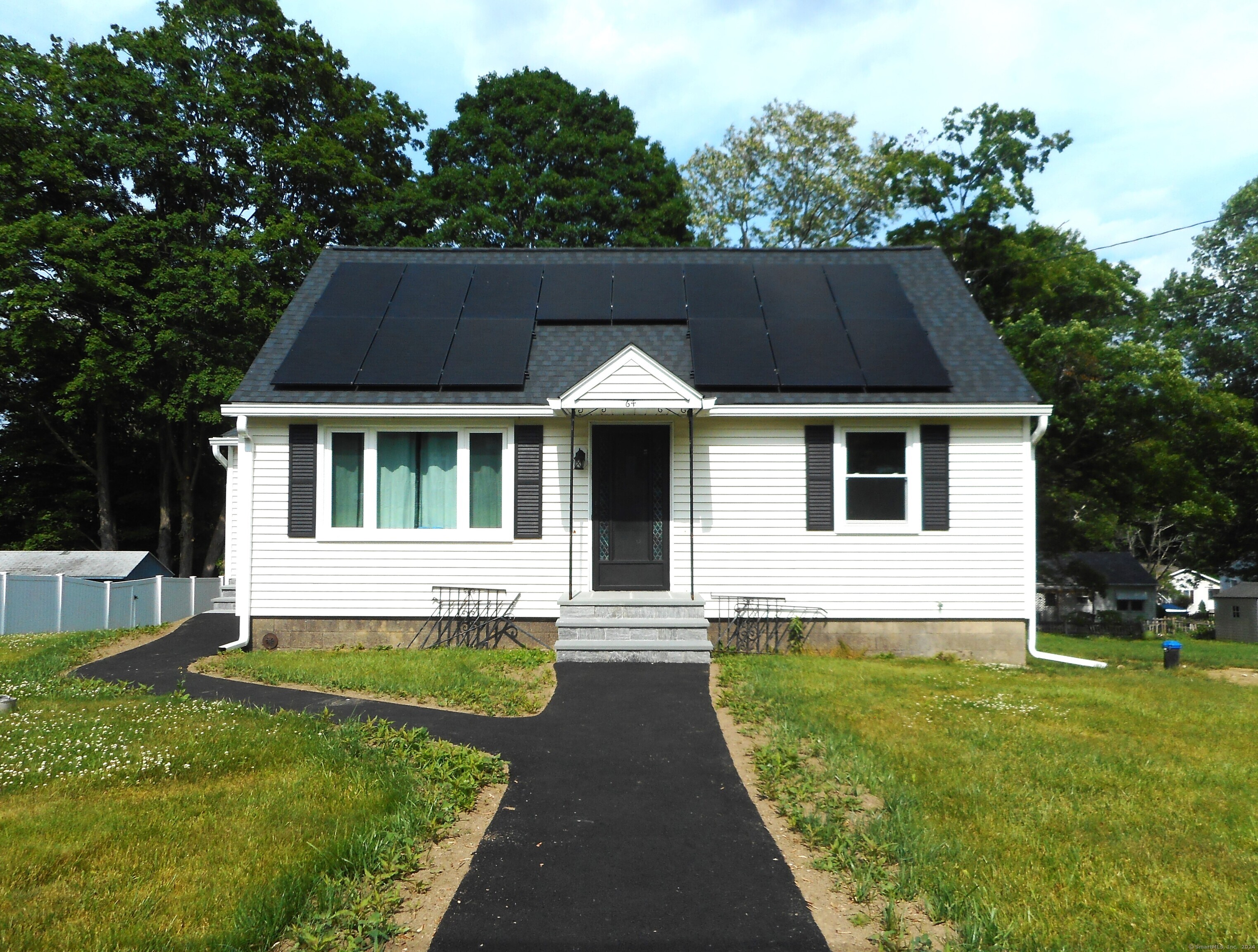 Rental Property at 64 Birden Street, Torrington, Connecticut - Bedrooms: 3 
Bathrooms: 1 
Rooms: 6  - $2,400 MO.